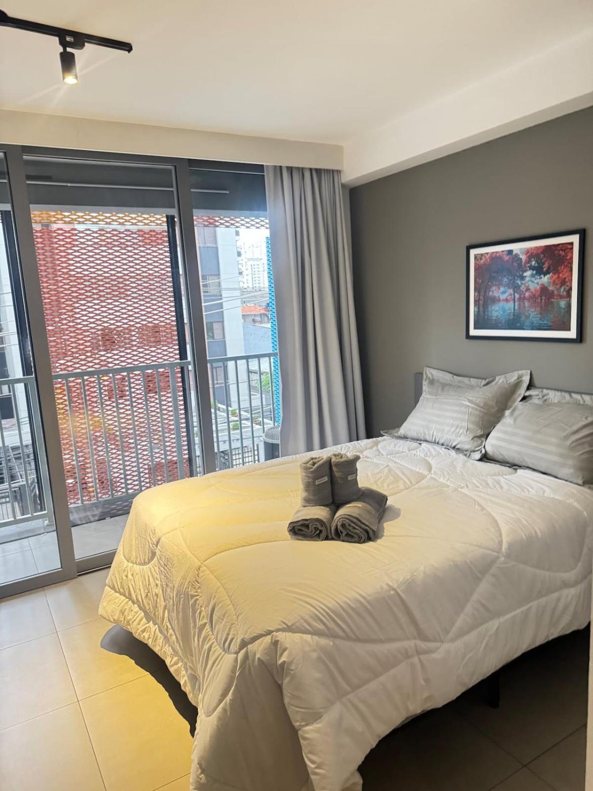 218 - Ap Moema | Prox Metro E Ibira! A/c, Wifi, Academia Apartamento São Paulo
