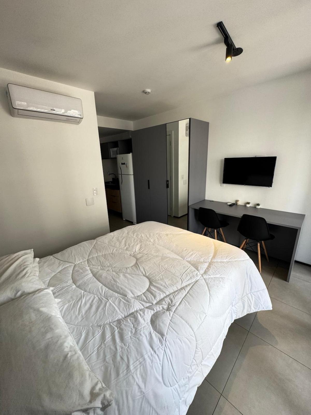 218 - Ap Moema | Prox Metro E Ibira! A/c, Wifi, Academia Apartamento *