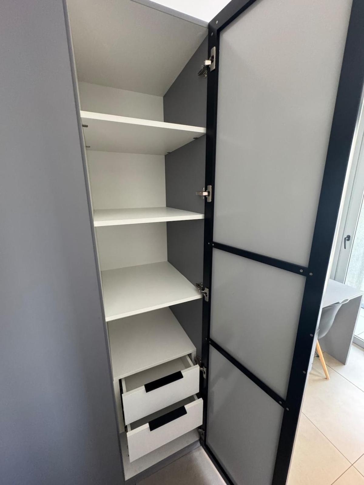 218 - Ap Moema | Prox Metro E Ibira! A/c, Wifi, Academia Apartamento